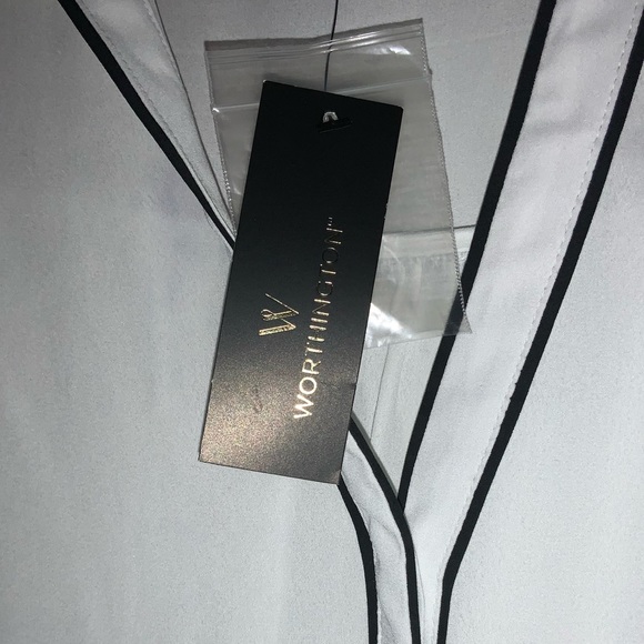 Worthington White and Black Sheer long Sleeve top Size Small - Picture 4 of 4